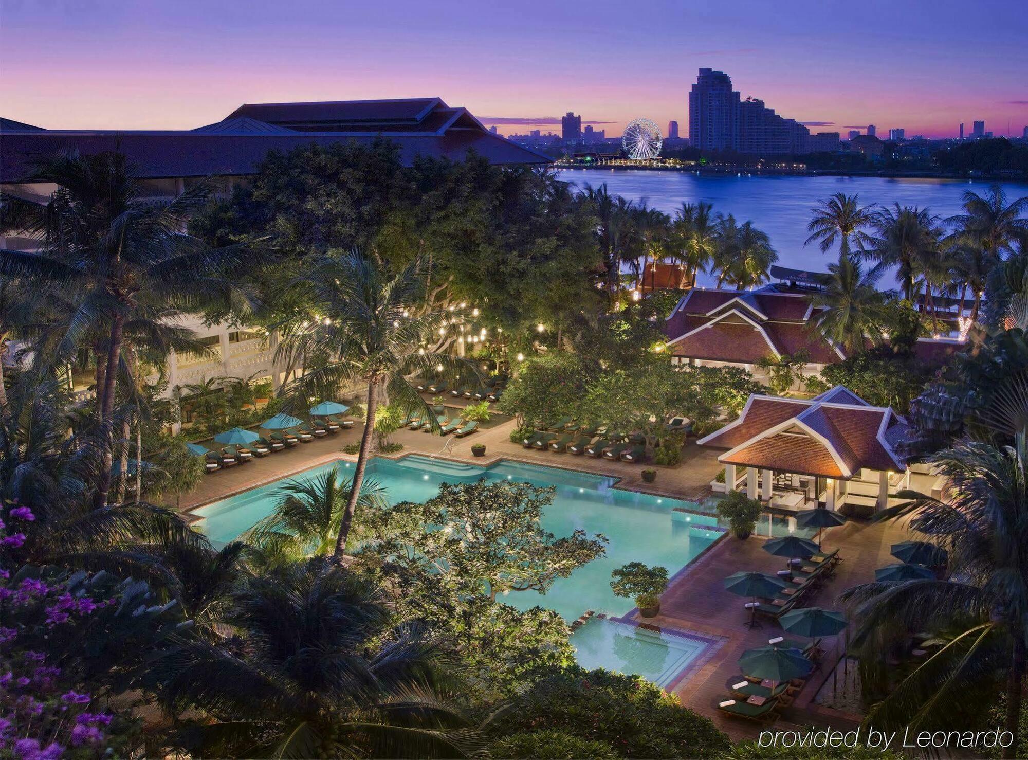 Anantara Riverside Bangkok Resort Exterior photo